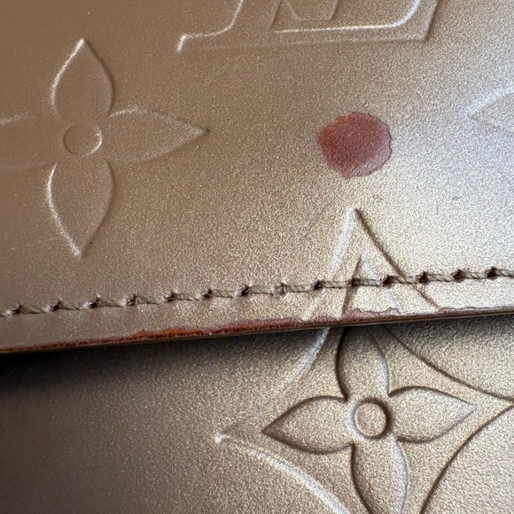 Louis Vuitton Vernis Wallet - Picture 5 of 10